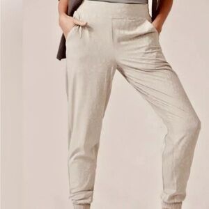 Athleta Brooklyn Textured Jogger size 10